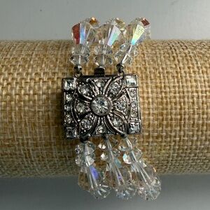 Vintage Aurora Borealis with SilverTone Rhinestone Encrusted Box Clasp Bracelet